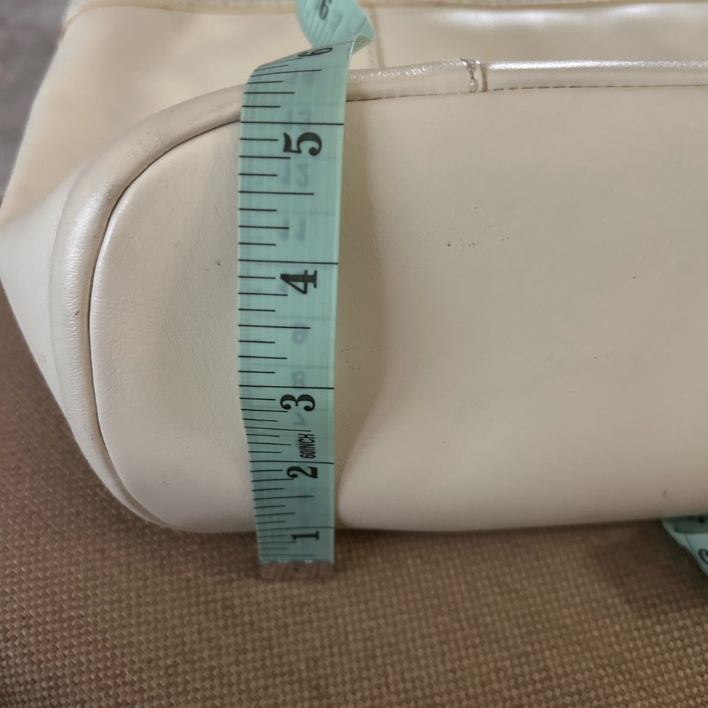 Kate Spade - medium sized cream colored leather satchel shoulder bag. - Picture 13 of 13